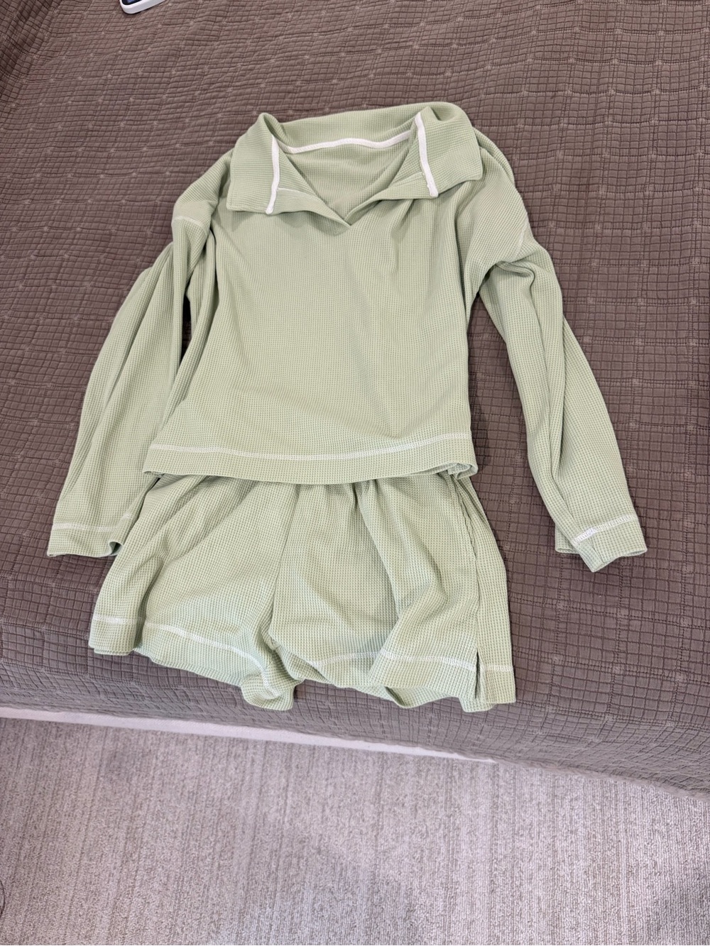 Amazon Women’s Light Green V-Neck Waffle Knit Sweater Top